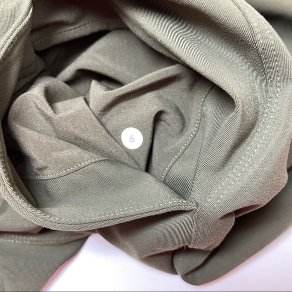 SOld Lululemon Athletic Green Jet Crop Pant Jogger - Picture 9 of 9